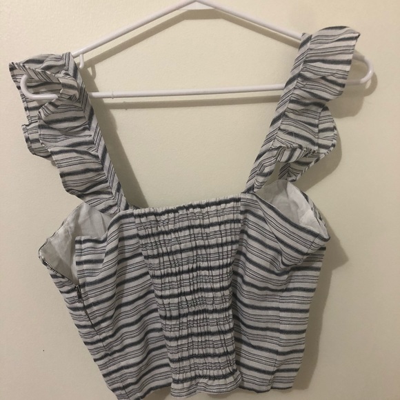 Cute summer top - Picture 2 of 2